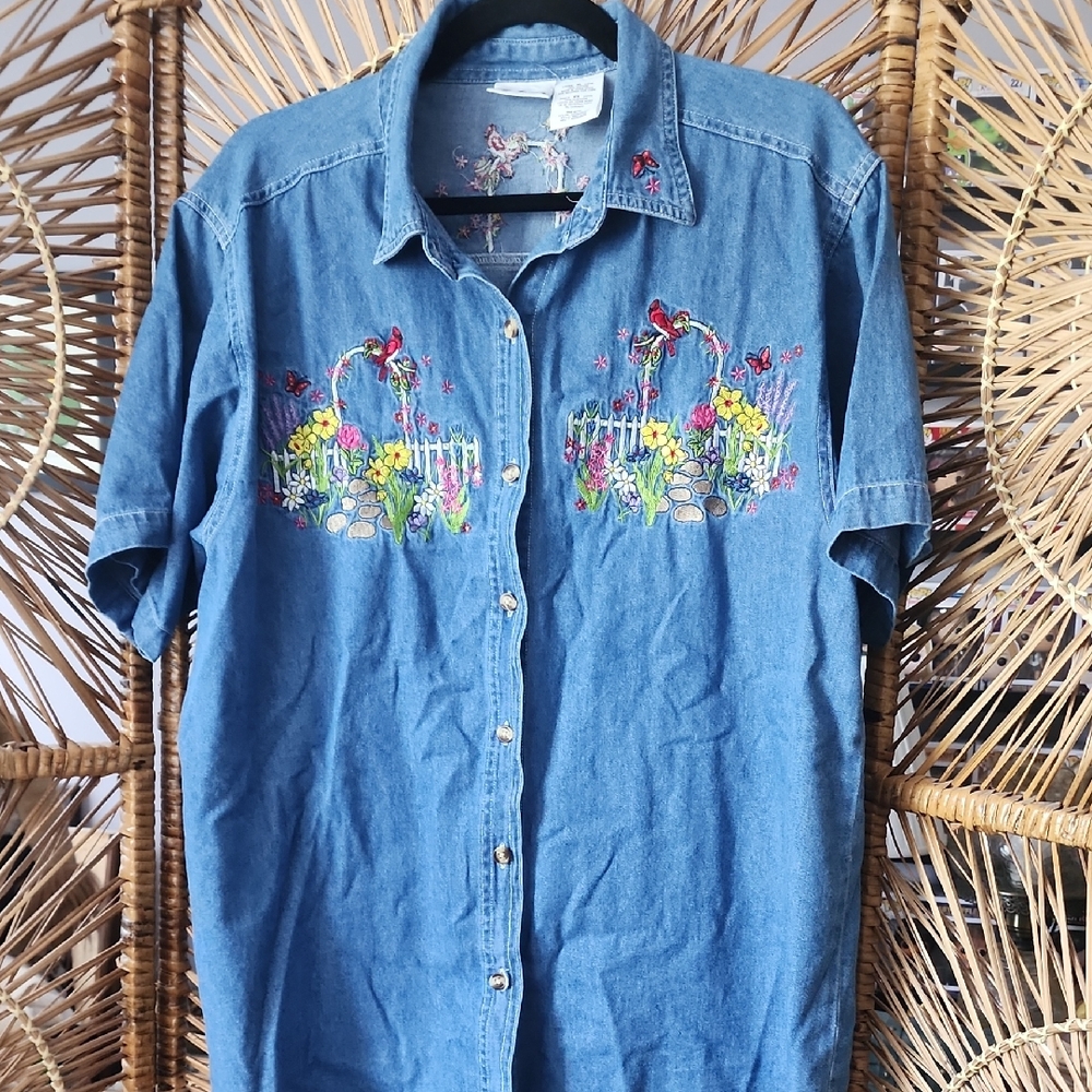 XL Bobbie Brooks Embroidered Denim Shirt